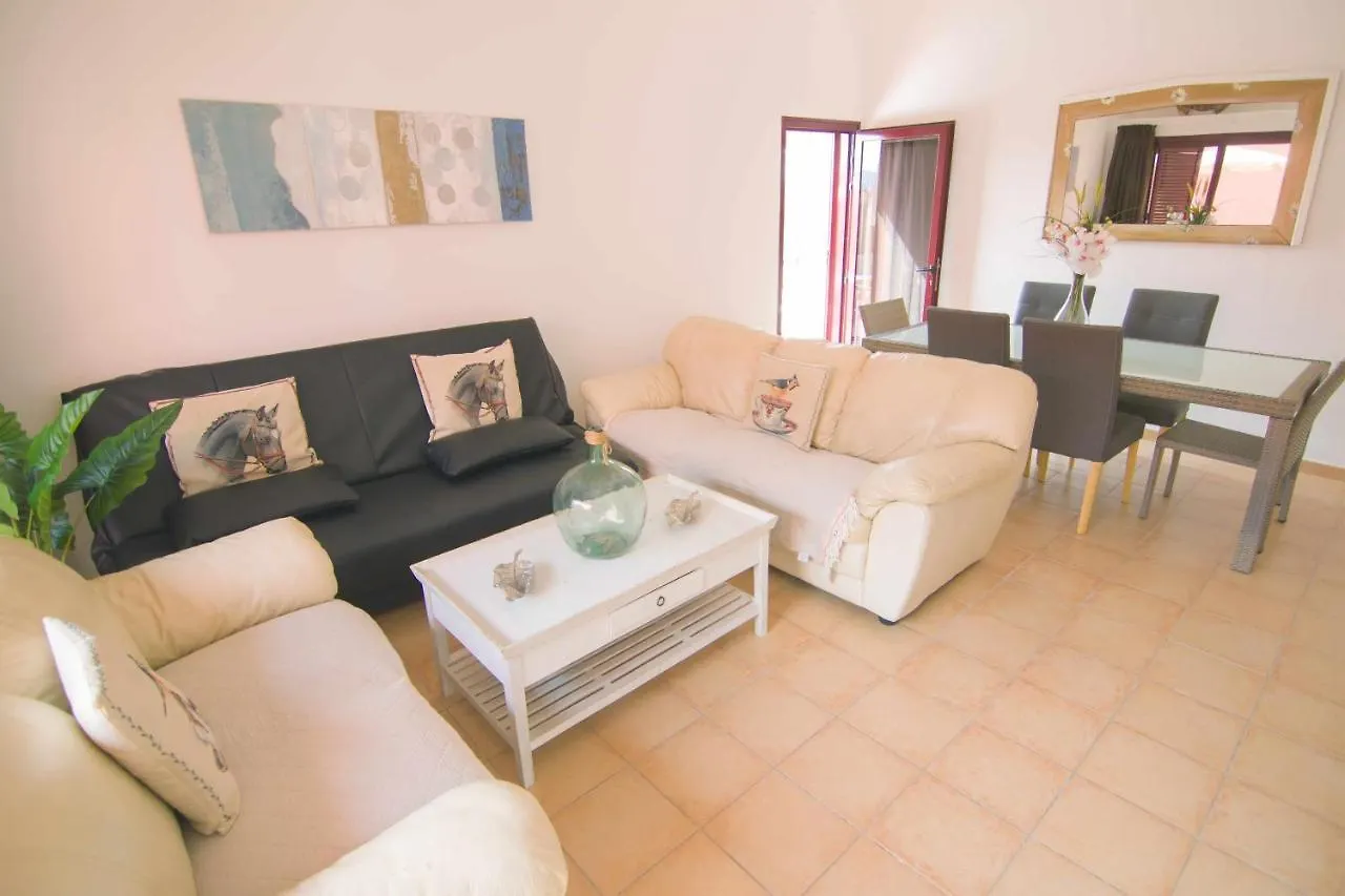 Anju Villas, Villa Tamara Corralejo