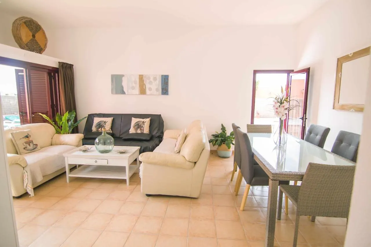 Anju Villas, Villa Tamara Corralejo