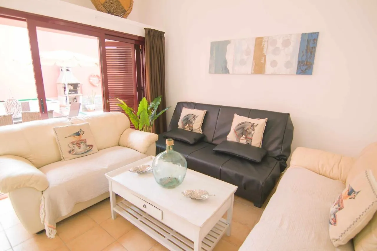Anju Villas, Villa Tamara 코라레호