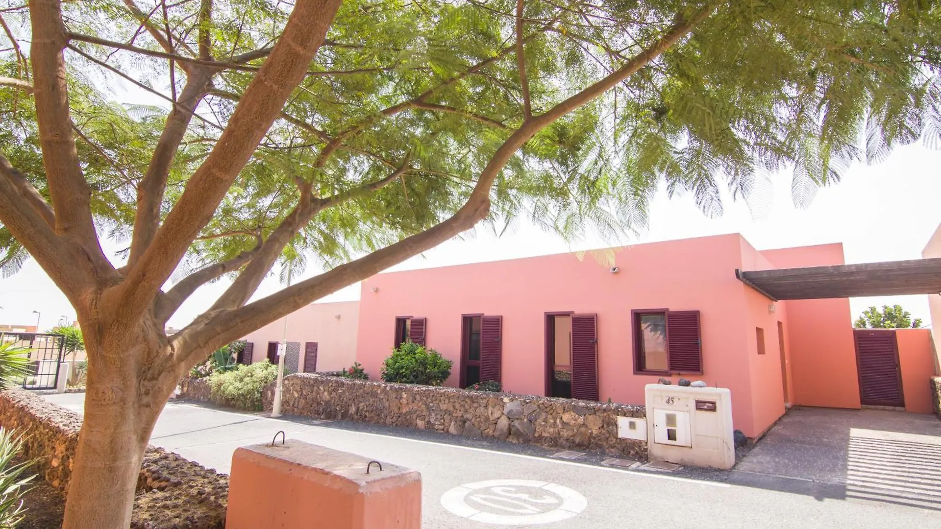 Anju Villas, Villa Tamara 코라레호