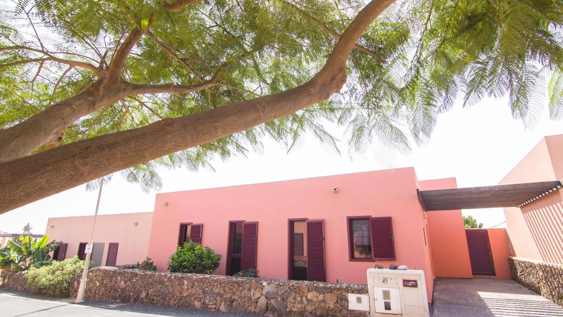 Anju Villas, Villa Tamara 코라레호