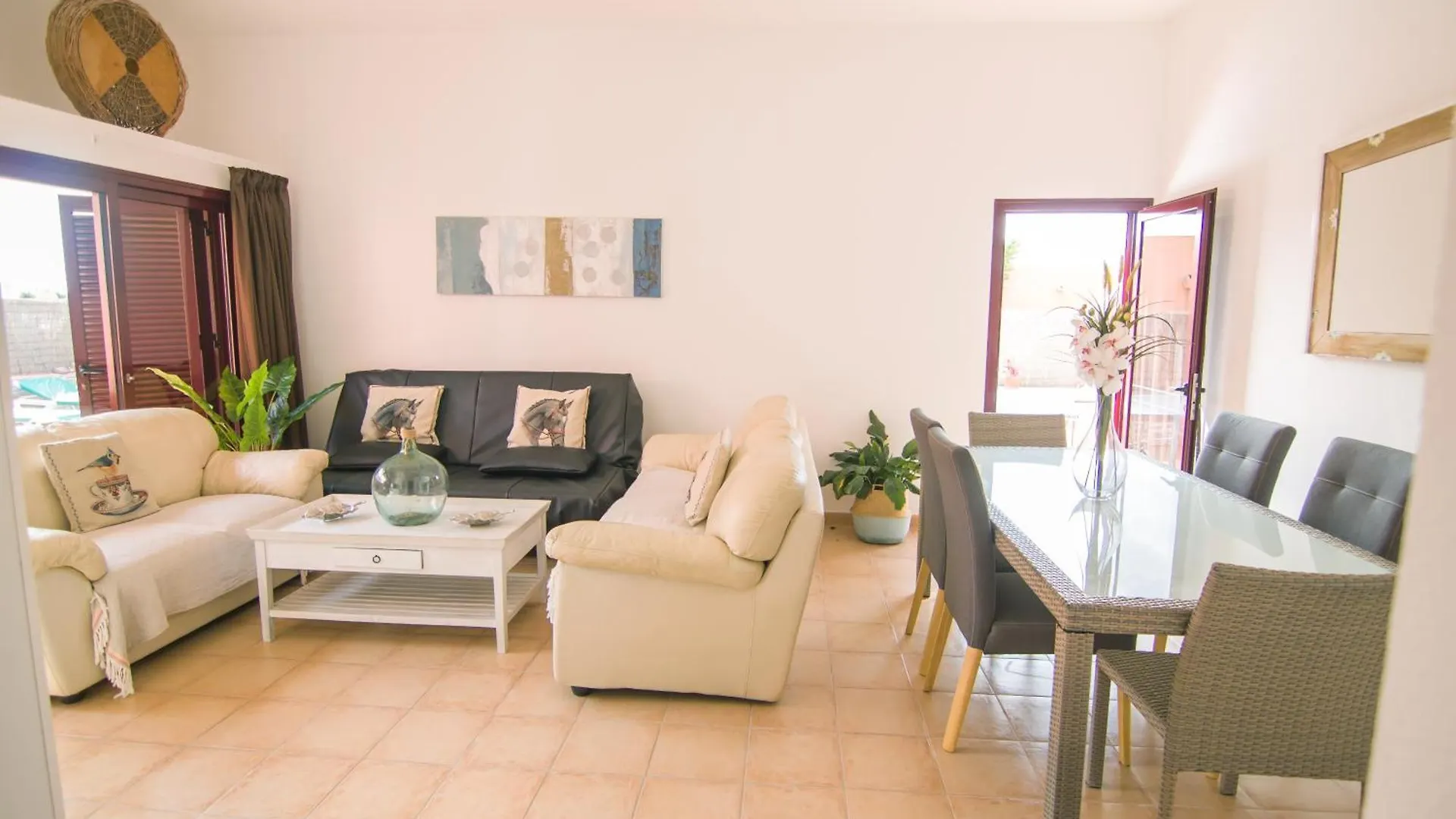 Anju Villas, Villa Tamara 코라레호