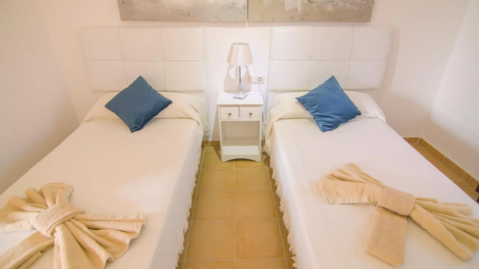 Anju Villas, Villa Tamara 코라레호