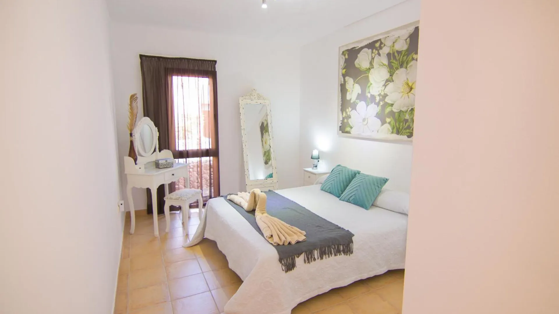 Anju Villas, Villa Tamara 코라레호