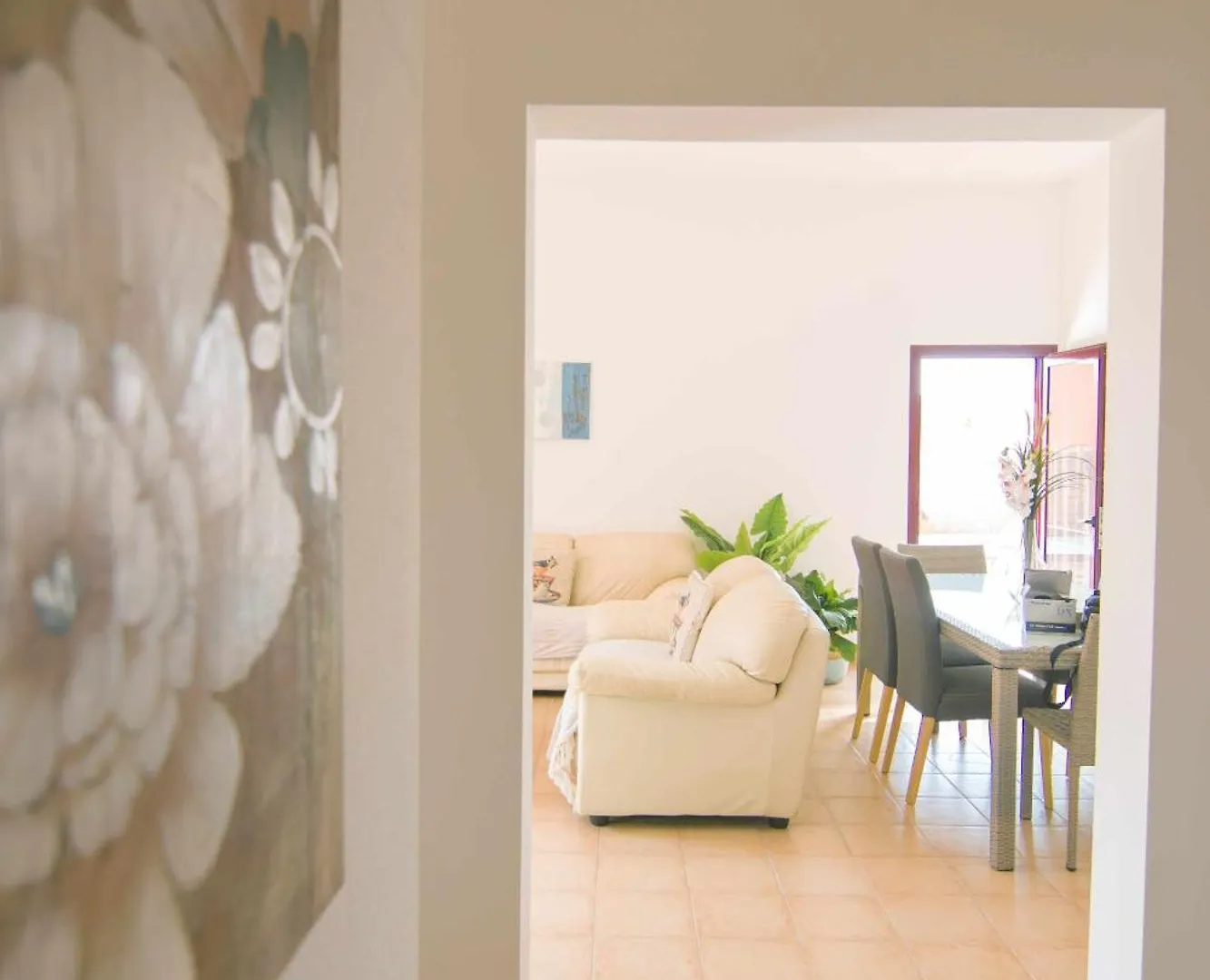 Anju Villas, Villa Tamara 코라레호